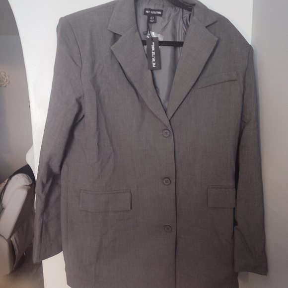 NWT Pretty Little Thing textured look shoulder padded oversized blazer size 6 - Picture 2 of 4